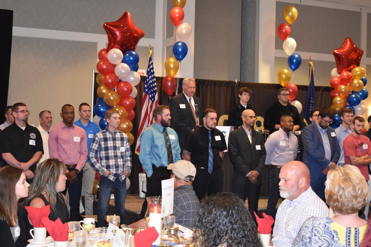 ABCKeystone's tweet photo. Photos are now on Facebook of the 2018 Apprenticeship Graduation & Craft Professionals of the Year Awards Presented by Warfel Construction Company! View them here: https://t.co/7CU6fjo6JO #ABCMeritShopProud @ABCNational #ABCKeystone https://t.co/R4QQ7ifIm9