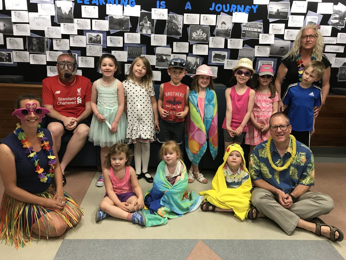 wbfschool's tweet photo. Kindies dressed up for Beach Day today! #wbfnews #wbfpride #spiritday https://t.co/ybovwEzmQn