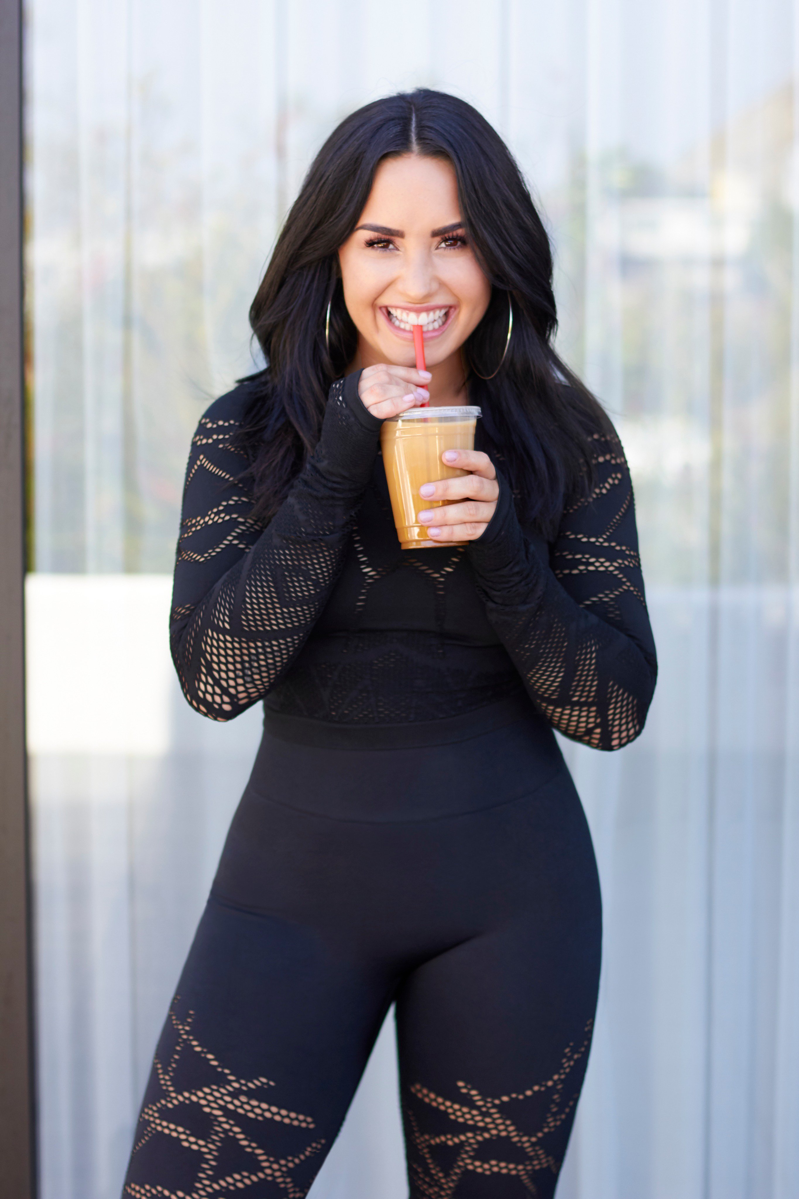 Demi lovato yoga pants sales