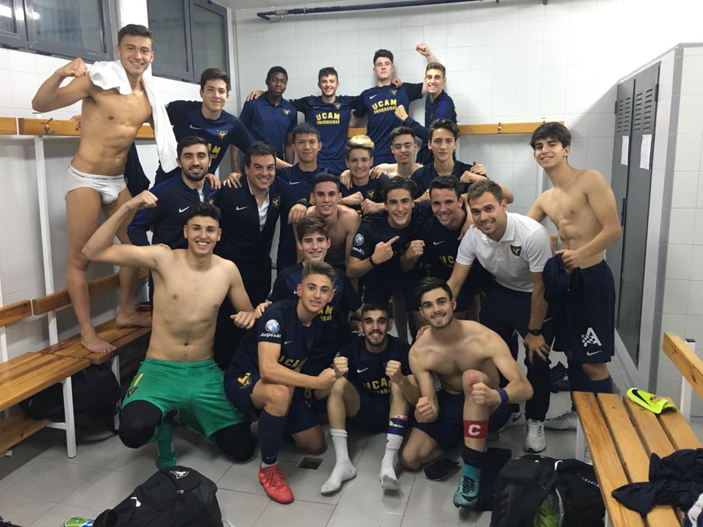 gracias por este año familia. 39 partidos invictos. 34 de liga. 108 goles a favor en liga, 131 en total. todos de 1 año. todos los partidos de casa victorias. nada mas que decir. SOIS LOS MEJORES