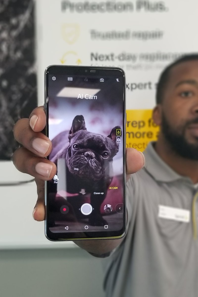 Brookfield_WC's tweet photo. LG G7 ThinQ pre-orders start TODAY and released on June 1st!! Lease one get one on us; two upgrades are eligible. #LGG7ThinQ #LG #Sprint #deals #wirelesschoice #brookfield #milwaukee @DKavelaris @sdykow01 @isayegh21 @TheMoeSalah @asayegh26 @detroitsal1 @iiMilby https://t.co/Uu5m8hypHj