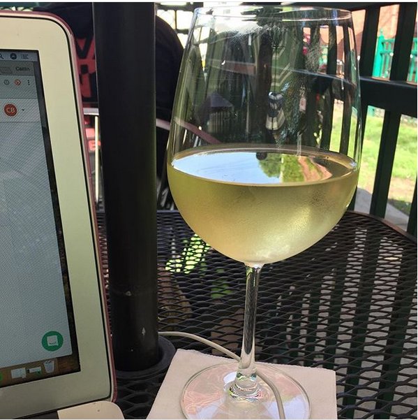 Enjoying some bubbly while planning my weekend with my lover and hubby <a href="/DoubleDonny/">Luckiest Man Ever.</a> !🍷

#NationalWineDay