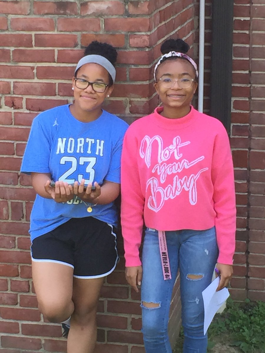 mrskaplanSAS's tweet photo. Last Day of 8th Grade Math...outside with IPads completing a geometry scavenger hunt #MathisFun @StAugustineElem https://t.co/vKxQzgg89c
