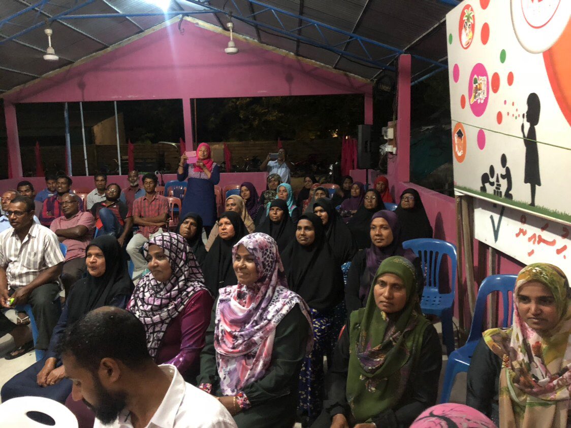 Humandust___'s tweet photo. #Kanditheem #RY2018 Camping jagaha tharaavees jalsaa feshigen kuriyah dhanee @YaminRasheed @PresidentYAG @ahmed_nihan
#RY2018 https://t.co/RhVvnYxljq
