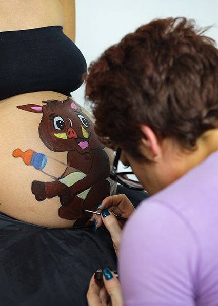 dapa70's tweet photo. IL BELLY PAINTING è un body painting dedicato esclusivamente a dipingere il pancione della futura mamma.
Un dolce ricordo, un servizio fotografico molto molto speciale e giocoso.
Anche il makeup del viso è incluso!
#bellypainting #bodypainting #pancione #makeup #truccatricegenova https://t.co/vX8PriUnSK