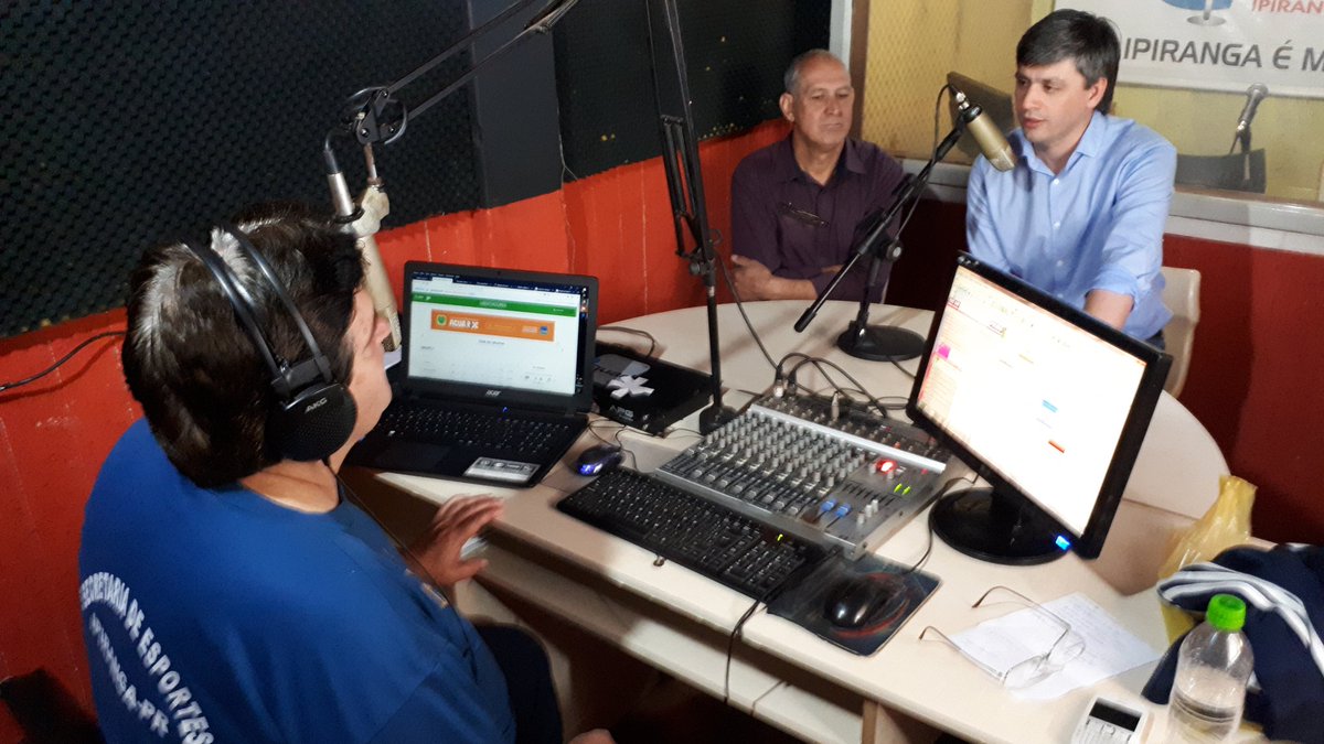 mjrbrambilla's tweet photo. Falando para os produtores da região de Ipiranga, pela rádio comunitária do município. https://t.co/A2KDxMvMEk