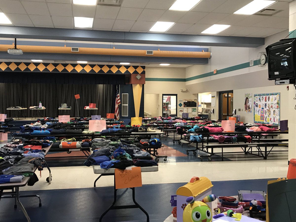 msufullerka's tweet photo. Clarkston Elementary is so thankful to everyone who donated for our RePURPOSING event - we have SO MANY things to give away! Come one, come all - Clarkston Elementary today, Friday 5-25,  from 3:30-6:00 pm - all items are totally free! https://t.co/X7ZCzEov0l