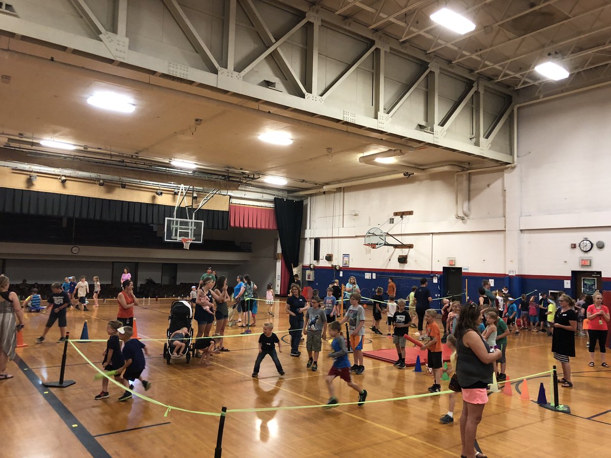 CHARGERSDE's tweet photo. The energy is high today at Dassel Elementary because today in our Olympic day! #WeRDC #DasselRocks https://t.co/DFJp6dsCv7