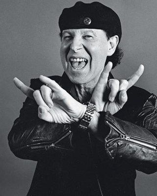 Happy birthday to golden voice : the one and only Klaus Meine ! 