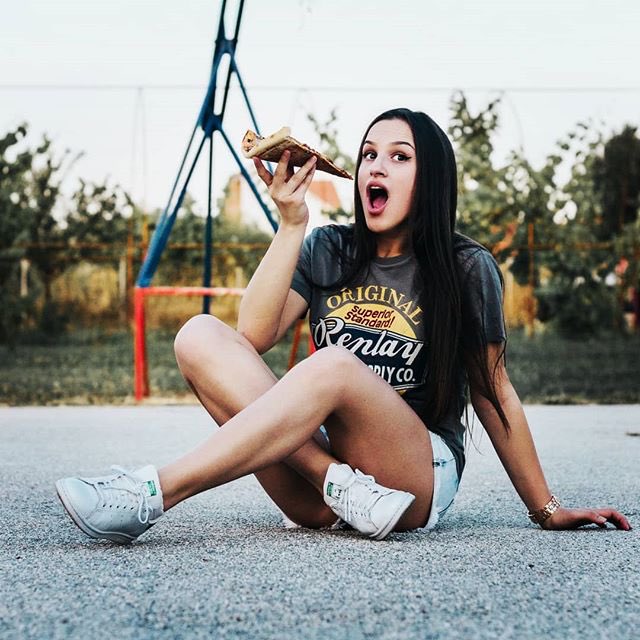 Onebearcalifor's tweet photo. #NationalPizzaDay! What is your favorite pizza? 🍕Tag the pizza lover in your life! 🍕 https://t.co/OEpXmoJHGp