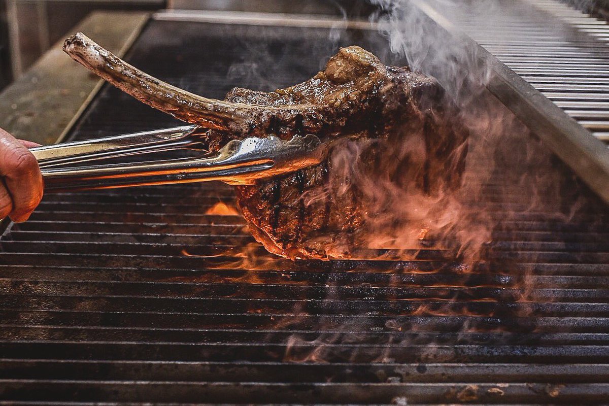 Tomahawk promotion contact @WagyuHouse for details #wagyu #highlandwagyu #scottish #BankHolidayWeekend #BBQ #bestbeefintheworld #impresstheneighbours #poshbutaffordable