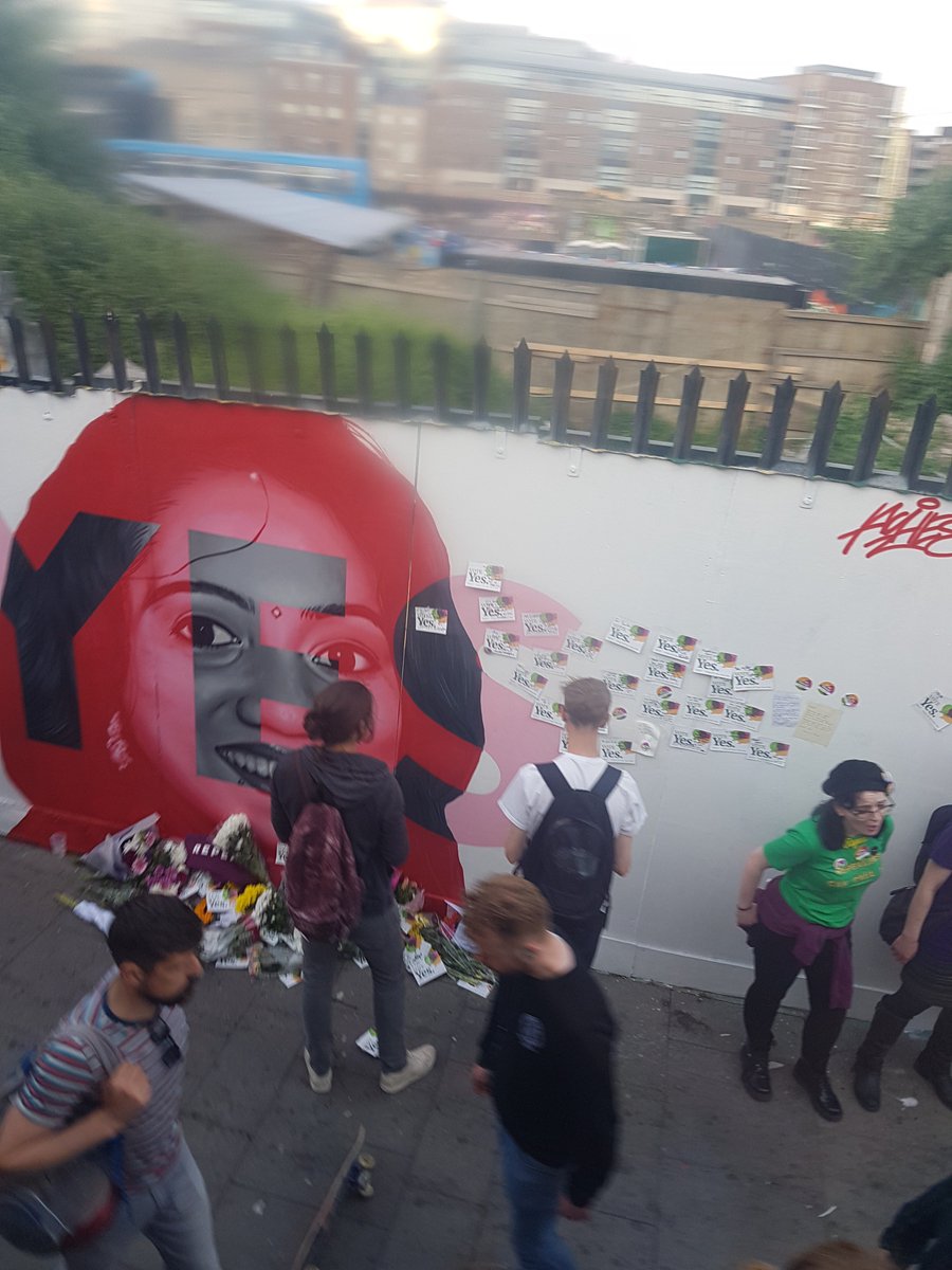 paulo_mahony's tweet image. #Savita memorial at #BernardShaw pub in #Dublin. People leaving #Yes badges and material. Beautiful. #RepealThe8th