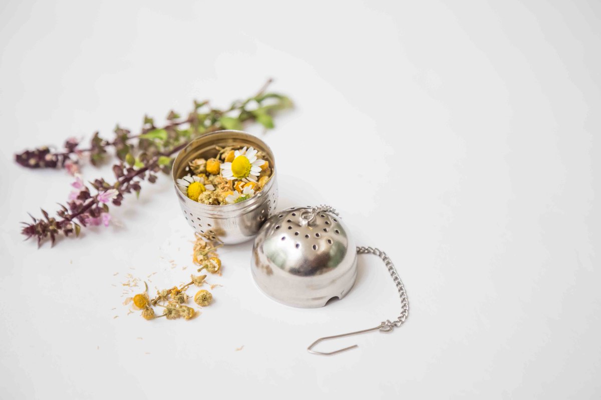 WellnessingVR's tweet image. 👉 Benefits of drinking tea: It provides you with antioxidants that helps in keeping you young and protects you from pollution. 💆‍♀️ #SpaTip