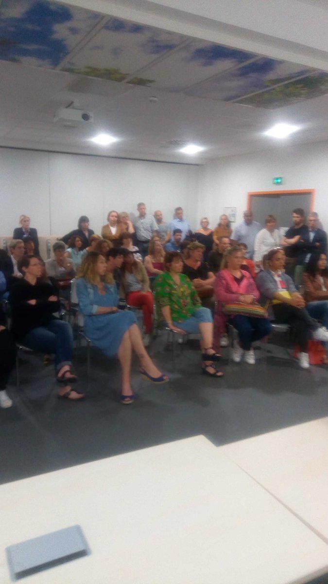 fabien_gay's tweet photo. Au côté des @SalariesSoLocal à l’agence de Bordeaux aujourd’hui. Soutien total à leur lutte ! https://t.co/hLNmNGhmk6