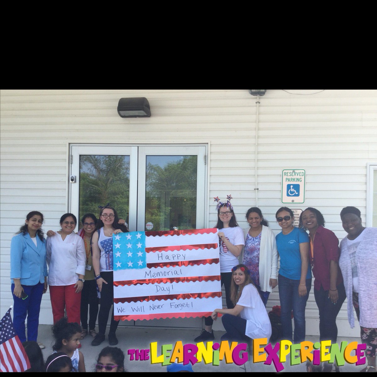 BushraPrinceton's tweet photo. Our staff ready and excited to join the Memorial Day Parade #TLEPrinceton #LearnPlayGrow #MemorialDay https://t.co/CoPlK54f0J