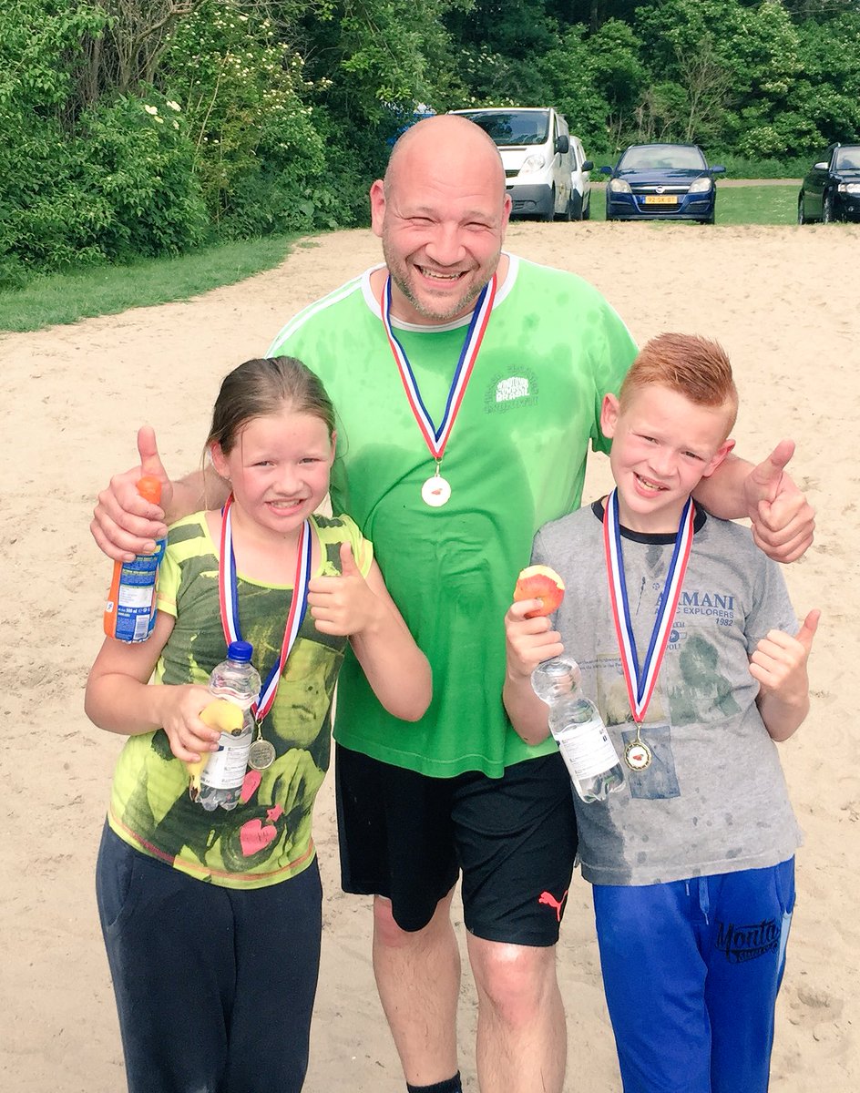 karimdekool's tweet photo. Geweldig leuk opgezet de familie Obstacle Run @HoogeNesse #Zwijndrecht goed georganiseerd door @ToppieCoach @stgHattrick en sport, recreatie en educatie Hooge Nesse https://t.co/aolrecufSh