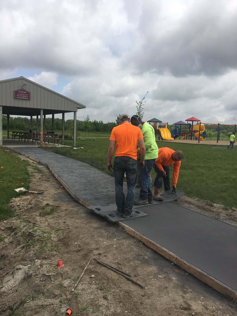 local692jatc's tweet photo. Local 692 Apprentice class pouring and stamping sidewalk @ Kankakee Township Park https://t.co/CZzeosXDTa