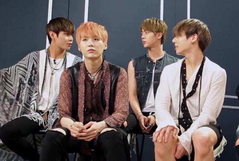 Jeon Jungkook will never get tired of that face! Not today, not on the next 99 years of his life!  #vkook  #kookv  #taekook 