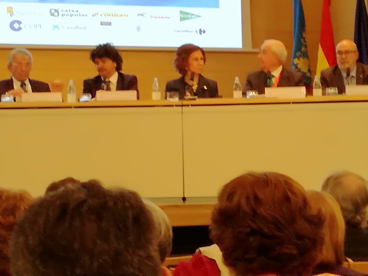 fesbal_org's tweet photo. Todo un honor que la reina Sofía haya inaugurado hoy el Congreso Nacional de #Fesbal en Valencia. 

👏 Señalar que Doña Sofía ha destacado el espíritu solidario de la sociedad española y un ejemplo de ello son los #BancosDeAlimentos.

Gracias!! Sin vosotros no sería posible. https://t.co/JYhVu7nUeS