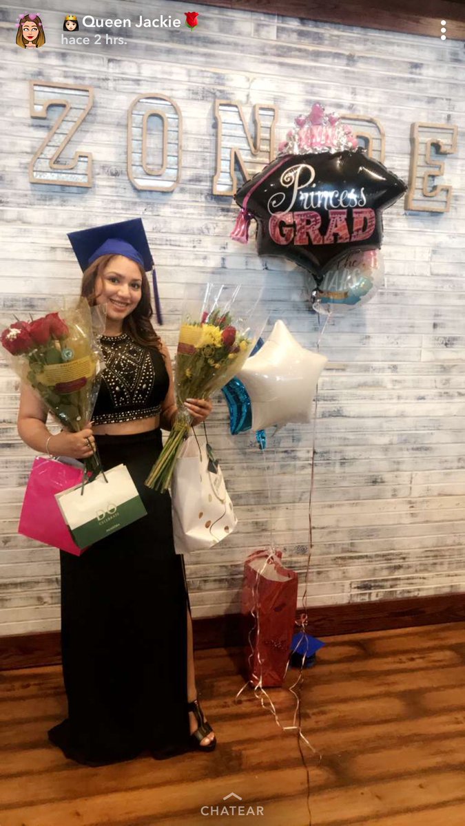 ojiverde141's tweet photo. YOU DID IT👩🏻‍🎓💙🙌🏻🙏🏻 #CLASSOF2018🎓 #CONGRATULATIONSTOMYPRINCESS #JACKIEPAVON #PROUDMOM🙌🏻 @DrTobo1 @RICSPrincipal  @RiverwoodICS https://t.co/y2BRLR07GW