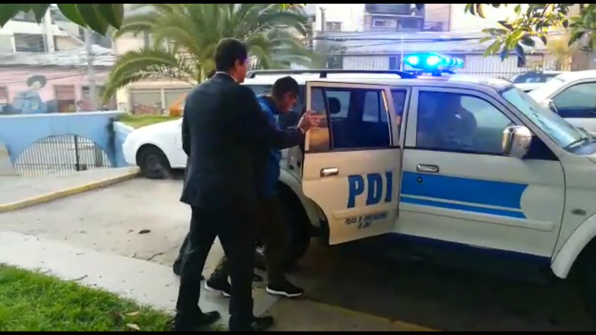 PDI_Valparaiso's tweet image. PDI captura a delincuente dedicado al robo contra camiones repartidores de la región goo.gl/8KDhuC