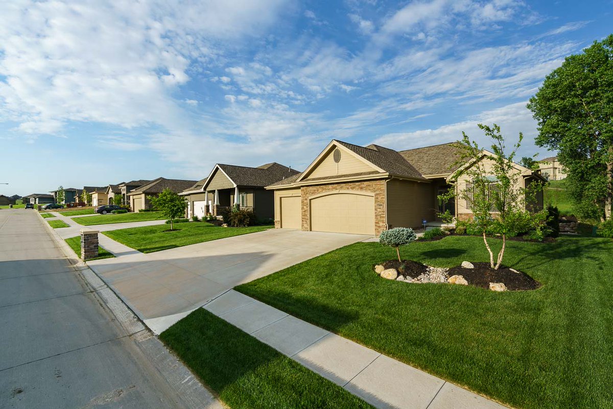 See a virtual tour of my newest #listing 7309 N 126 Ave #Omaha #NE  tour.circlepix.com/home/SS4TP2