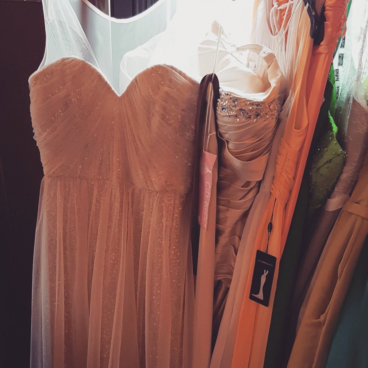 TrayCWoo's tweet photo. Still searching for the perfect #promdress 💃 Fear not. #PromNation can loan you a #FREEpromdress come and see us on Saturday 2nd June at New-U inside @CastleMall for the 'Great Exchange' event #NorfolkHour https://t.co/7wZOyVL09w #PromNationNorwich #CoolToBeKind #NorfolkProm https://t.co/S3tFAOsBNG