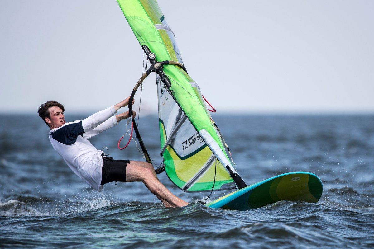 WWSVvzw's tweet photo. Alle Belgische zeilers kwalificeren zich voor de medalrace in Medemblik! Zowel het 49er-team @LefebvreYannick en @TomPelsmaekers als William De Smet staan momenteel op de 5de plaats. Thomas Broucke is voorlopig 8ste in de RS:X 8.5 U19 #WWSV  #Pitpoint #Icoats #sportersbelevenmeer https://t.co/H7lI1L9Pod