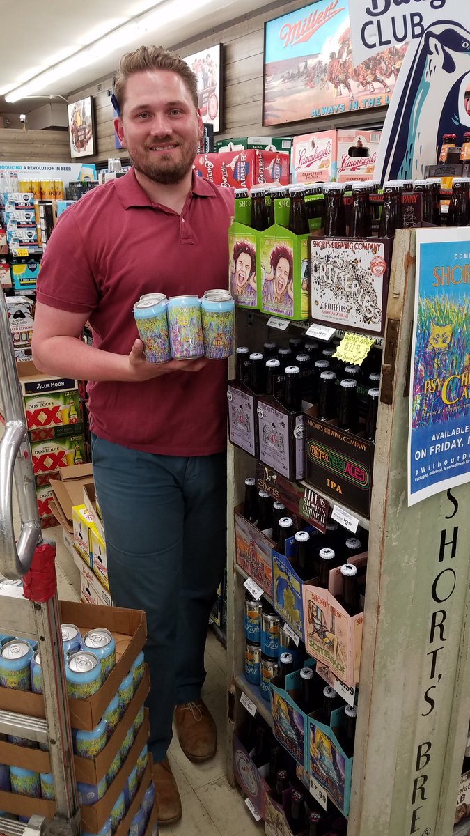 DiscountLiqMilw's tweet photo. .@ShortsBrewing Psychedelic Cat Grass just arrived! Canned just about 12 hours ago - #WithoutDelayIPA https://t.co/6qKVyoduz5