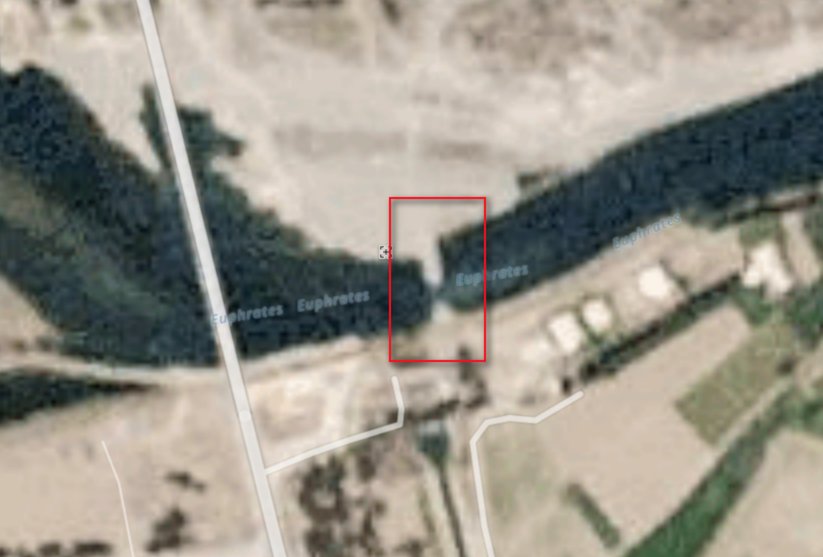 25. Now here is where it gets interesting: In satellite images you can see that the island inside that bend in the river did *not* exist in Nov 2014 (first picture). It's clearly visible by spring 2015 (second image).  @malachybrowne here got an assist from  @ckoettl &  @planetlabs