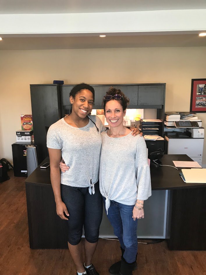 Dareauto's tweet photo. Laura & Paigét are twinning! What else is new? #dareauto #dareautomotive #thewcpress #downtownwestchester https://t.co/wuFTfdGBQO
