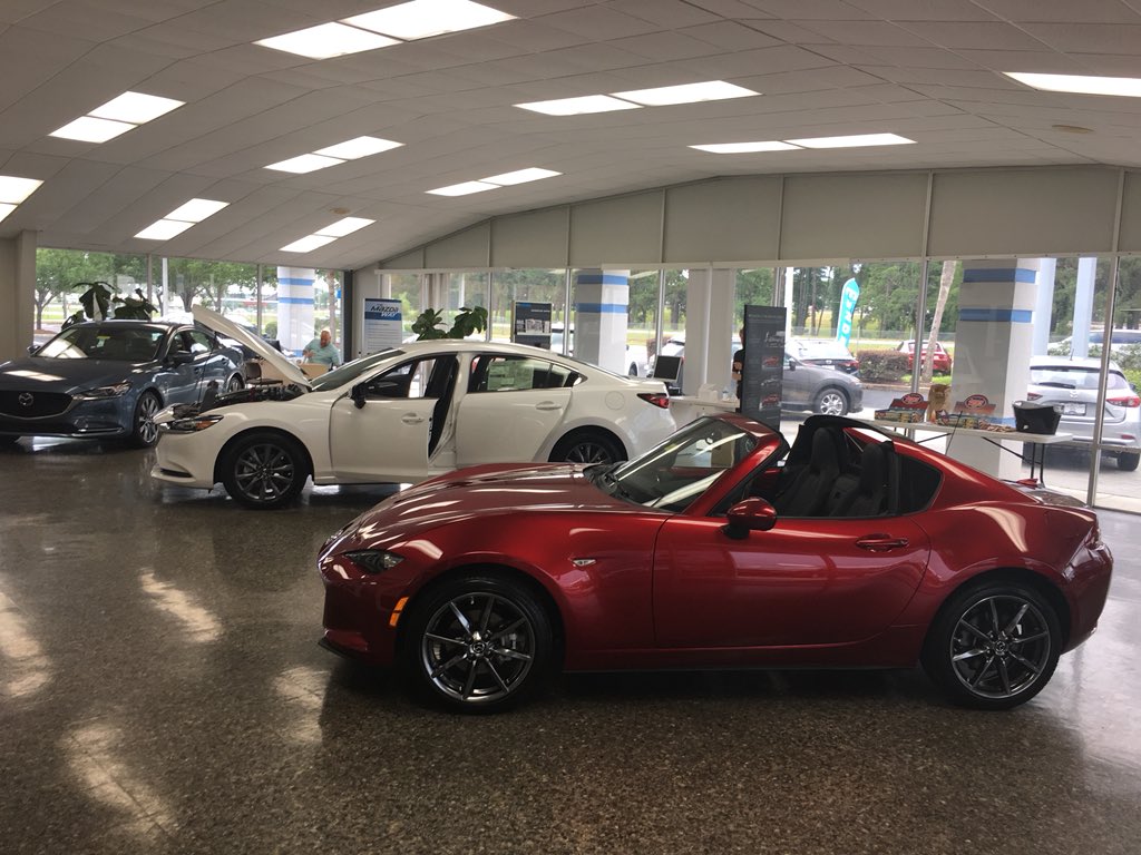 KFinProductions's tweet photo. We are live today at the all new #DeanMcCrary @MazdaUSA &just minutes away from finding out which new vehicle I’ll be zooming around town in. YES we’re saying goodbye to va-va-Voom my hot red #Mazda6 I’ve enjoyed for 2 weeks. GM Greg has details next #MiddayMobile @fmtalk1065 https://t.co/EsiNraEtaS