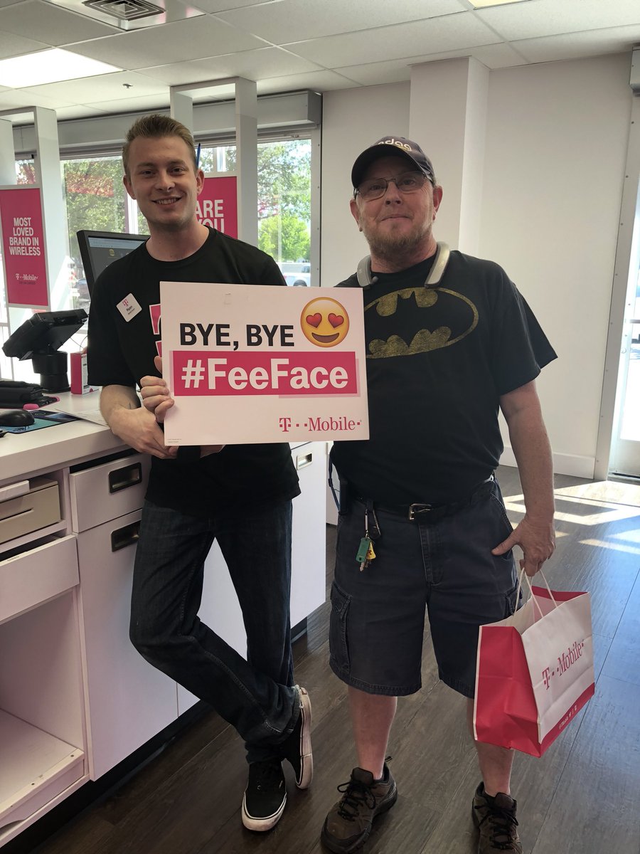 Love helping our customers get more from T-mobile for less!! #savemoney #RAMPaholics #CustomerObsessed @bruin_bryan @anthonyheng82 @