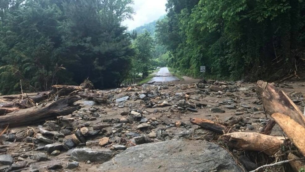 #LocalWeather 
Via <a href="/JasonBoyerWLOS/">Jason Boyer</a> <a href="/WLOS_13/">WLOS</a> &amp; @PolkNCScan .  Polk County, North Carolina officials recommend some residents evacuate ahead of approaching storm this weekend.