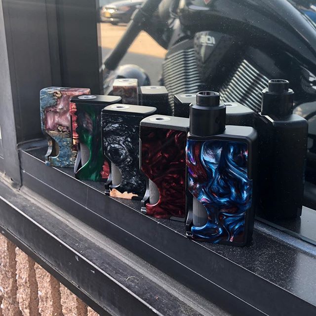 JaiHaze's tweet photo. You wanna talk about spades? What about one heart for one love? These things are gorgeous and that 21700 is absolutely stunning @viciousant_official https://t.co/IXBctdxbNW