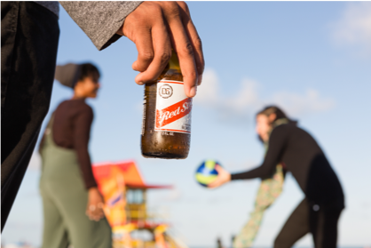RedStripeUSA's tweet photo. Cheers to a long weekend. Eat good, drink good, spread love. #RedStripeUSA #RedStripeLife #MDW #Vibes https://t.co/jBUSUcOLrV