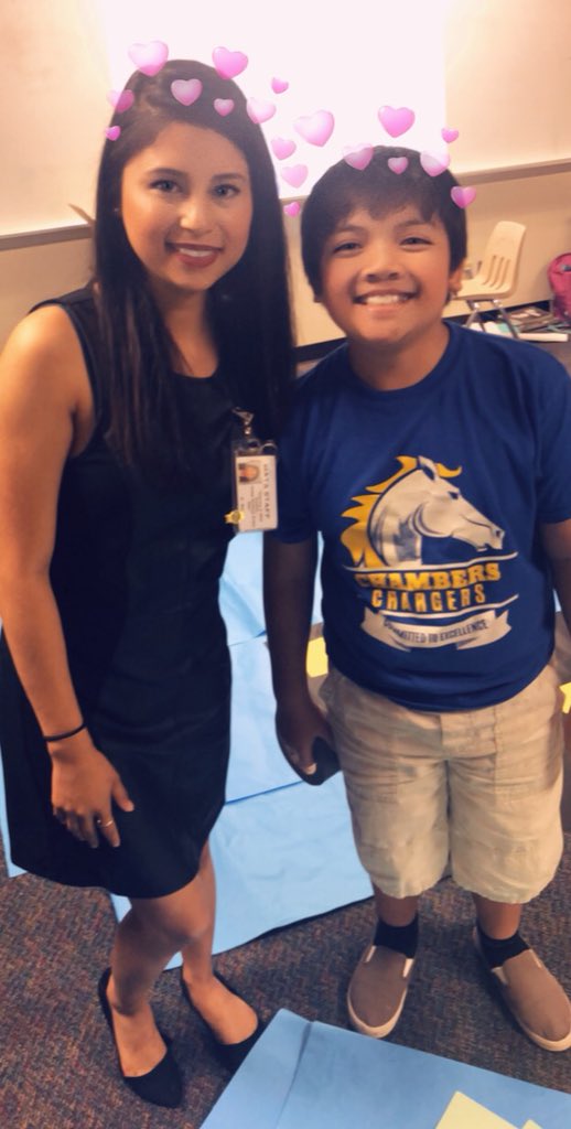 MrsSereno's tweet photo. My 4th graders ready for Summer ☀️and 5th grade 👨🏻‍🎓 so proud of them #chambersElementary #proudTeacher #aliefISD https://t.co/VSu1HAJn45