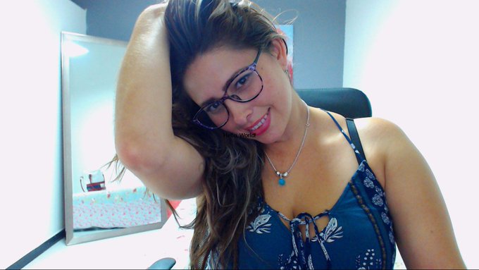 #CAM4 I'm live on https://t.co/lpTkPcYSbM https://t.co/gge9IG6ApQ<a href="/tag/cam4"class="tags">#CAM4</a>