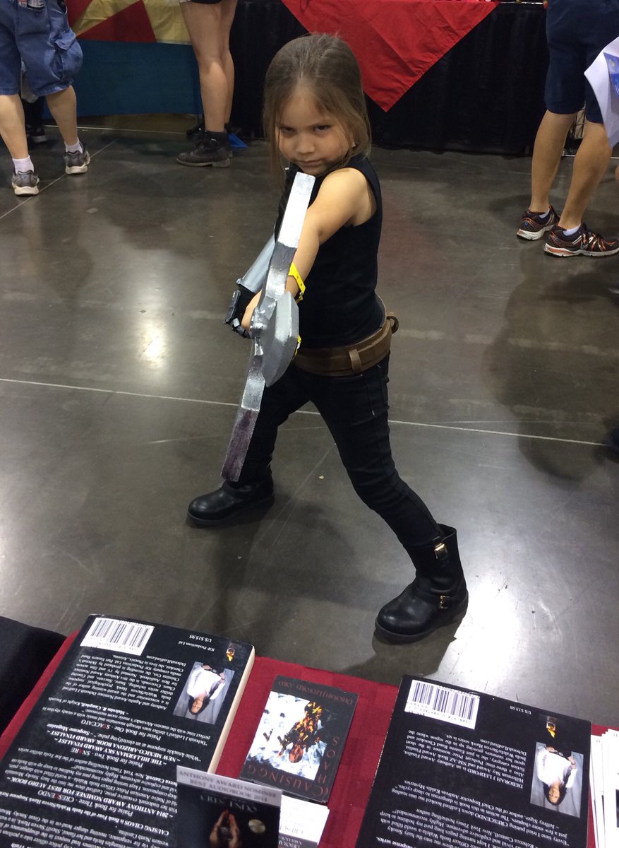 djledford's tweet photo. Little fan workin’ it at #phxcomicfest https://t.co/XwkjJKYlRi
