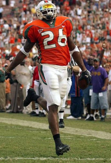 TFGO_Broncos's tweet photo. Jamal Carter on his jersey change to 26: “Growing up a fan of Miami and attending the school, I learned about Sean Taylor. Sean was an amazing saftey and I look up to him as a player and a person. I’m honored to wear number 26 in memory of such a great guy.” https://t.co/mssPaiKKQ6