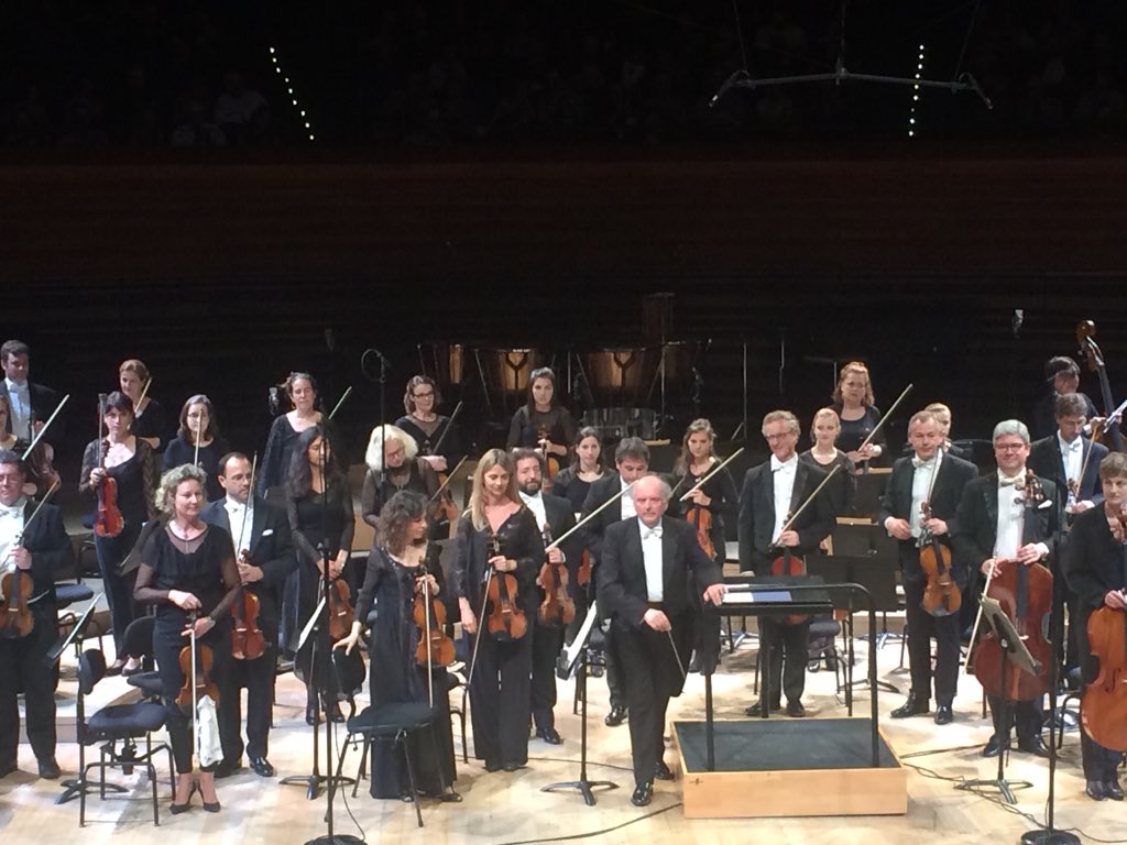 Retrouvailles émouvantes du grand chef #MarekJanowski avec son @PhilharRF qu’il a dirigé pendant 16 ans pour un programme #Bartok #Wagner et #Brahms de haut niveau, malgré un démarrage difficile de la seconde partie qui reste grandiose.