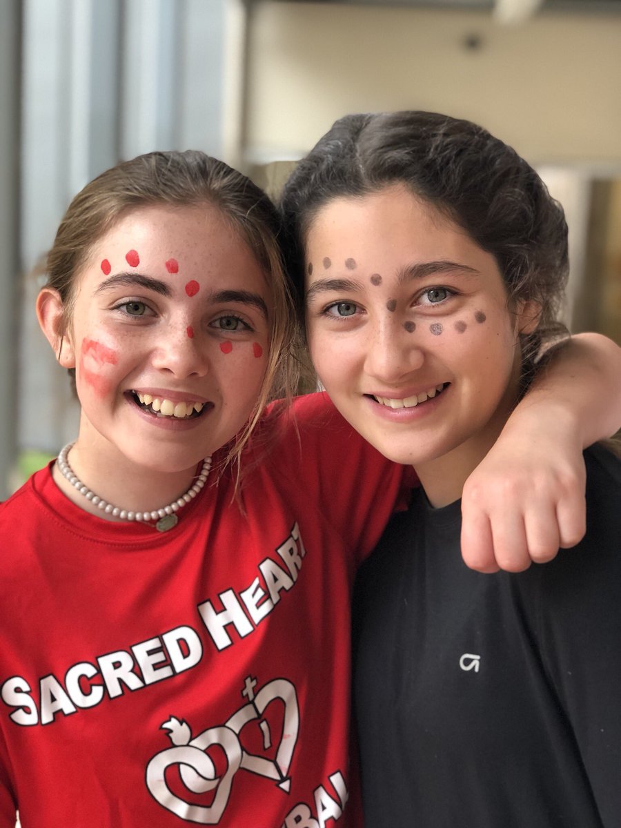 Nicole_Janz's tweet image. We had a great day building community at field day! @ASHRosary #ashrosary