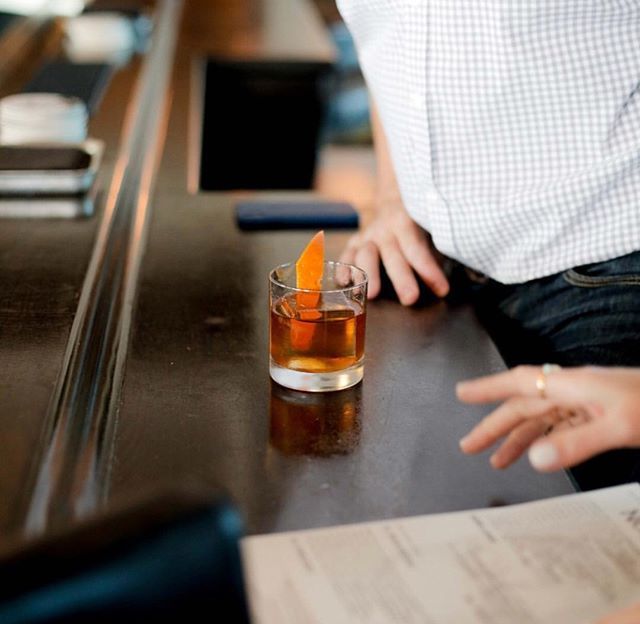 poachedjobs's tweet image. going to be reaching for our shift drink like..... -
-
-
-
-
#linecooks #chefhatco #chefhat #cook #cooks #cooksforlife #industry #bartalk #chewthefat #shifty #eastcoast #sous #bartenderlife #bartenders #serverproblems #serverlife #restaurant #restaurants… ift.tt/2koaRV4