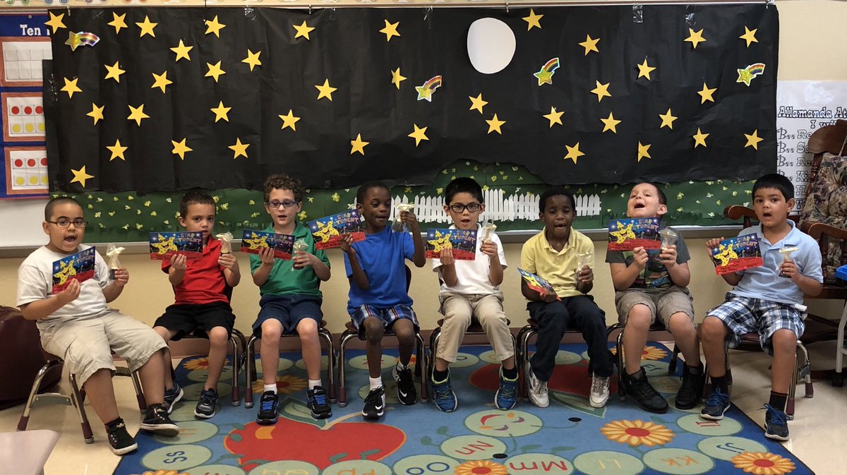 AllamandaES's tweet photo. Trophies and certificates for Mrs. Kabadi’s #kindergarten #graduates. Cheers and Tears. All the best. #wedoloveourbabies #almostfirsties 💕😊🎉🐝 https://t.co/ziABQhlGc7