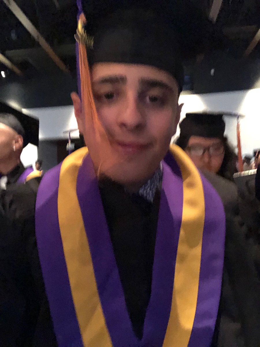 LazerteFrenchie's tweet photo. Mon benjamin gradue ce soir 🎓 de @MAChighYEG 🙌 Travail bien fait 🎊 Félicitations 🎉 Ce n’est que juste le début de l’aventure de ta vie 💋 Bon courage et bonne chance fiston 🤩 https://t.co/tM3w7WMdkO