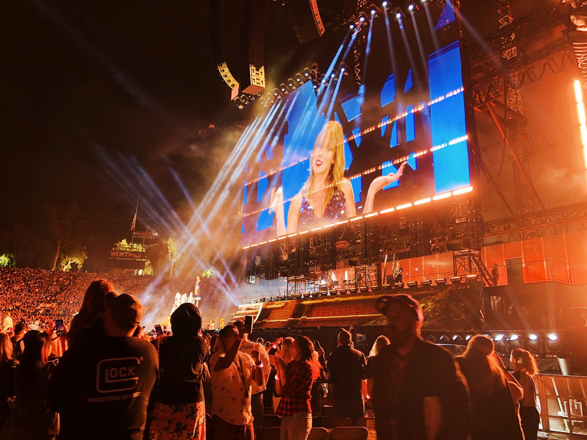 enchantiff's tweet photo. One week 💔 #repTourPadadena https://t.co/YNpTCaOzdI