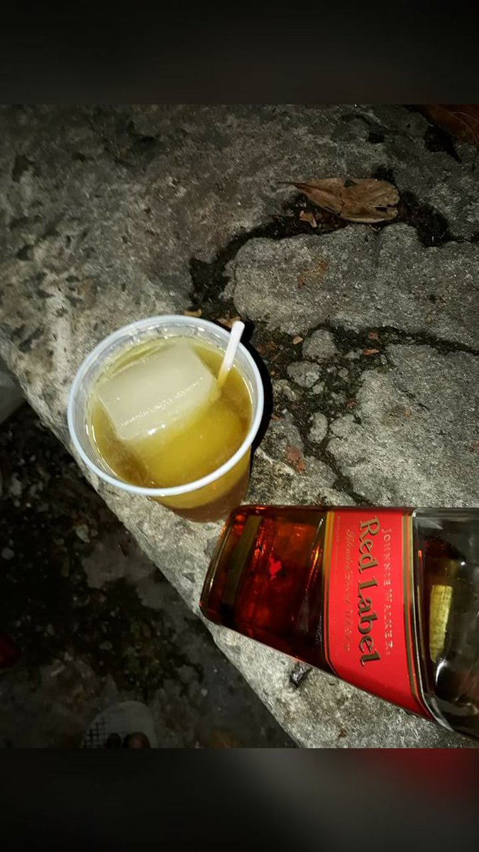 Tremdo23's tweet photo. aniversário do mn 22 ✌️💪 https://t.co/PzP0OK8wm3