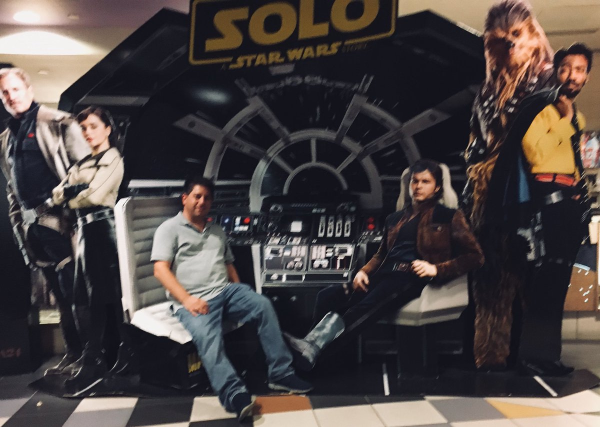 palmtreepics's tweet image. @RealRonHoward  I was lucky to see the film yesterday. It was non-stop gripping fun, just like the Kessel run.  #solosequel ?👍