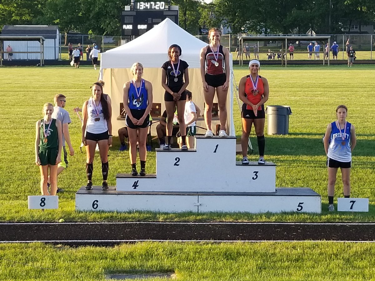 Verngirlstrack's tweet photo. Regionals
3/49 teams
K.Hulit-1st disc *142'2, 2nd SP 38'9.25, 4th 4x1
*SM SP, Disc, 4x1
Z.Moser-1st 200 *24.90, 2nd 100 12.39, 4th 4x1
*SM 100, 200, 4x1
L.Foster-4th 4x1, 8th LJ 15'5.5
*SM 4x1
J.Goldsworthy-4th 4x1
*SM 4x1
L.Rodgers-14th 1600 6:10.36
P.Peshina-13th 1600 5:59.35 https://t.co/BfAwj5hO2X