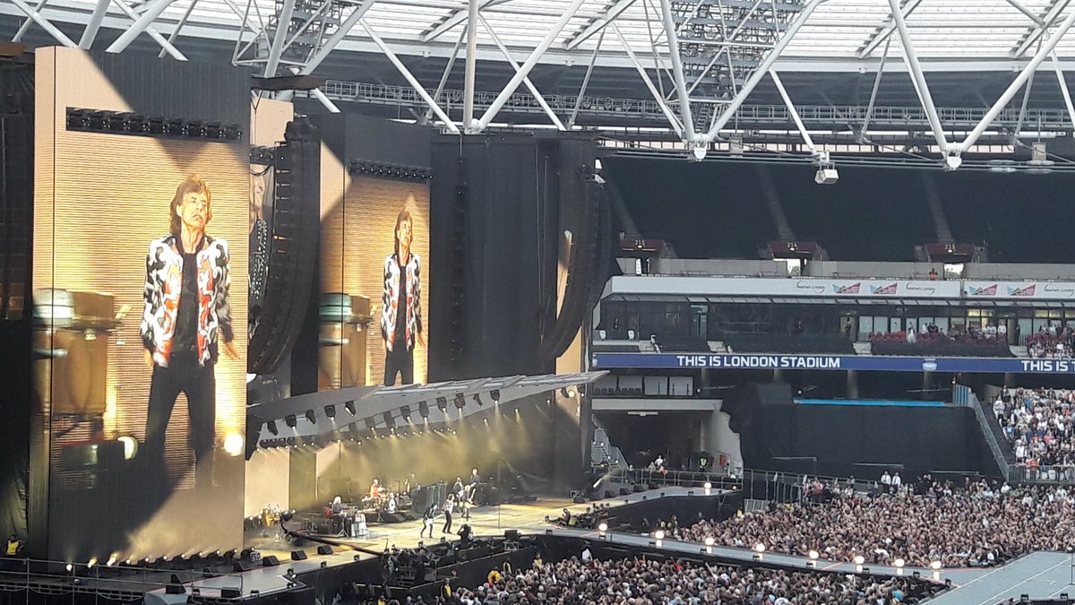 MarcelaTurf's tweet photo. Rolling stones at london stadium, West ham home https://t.co/097QTHUxS9